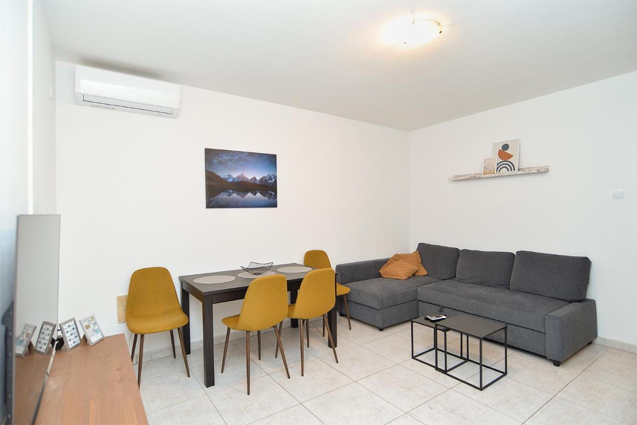 Apartmensts Arsen 928 Appartement Pula Buitenkant foto