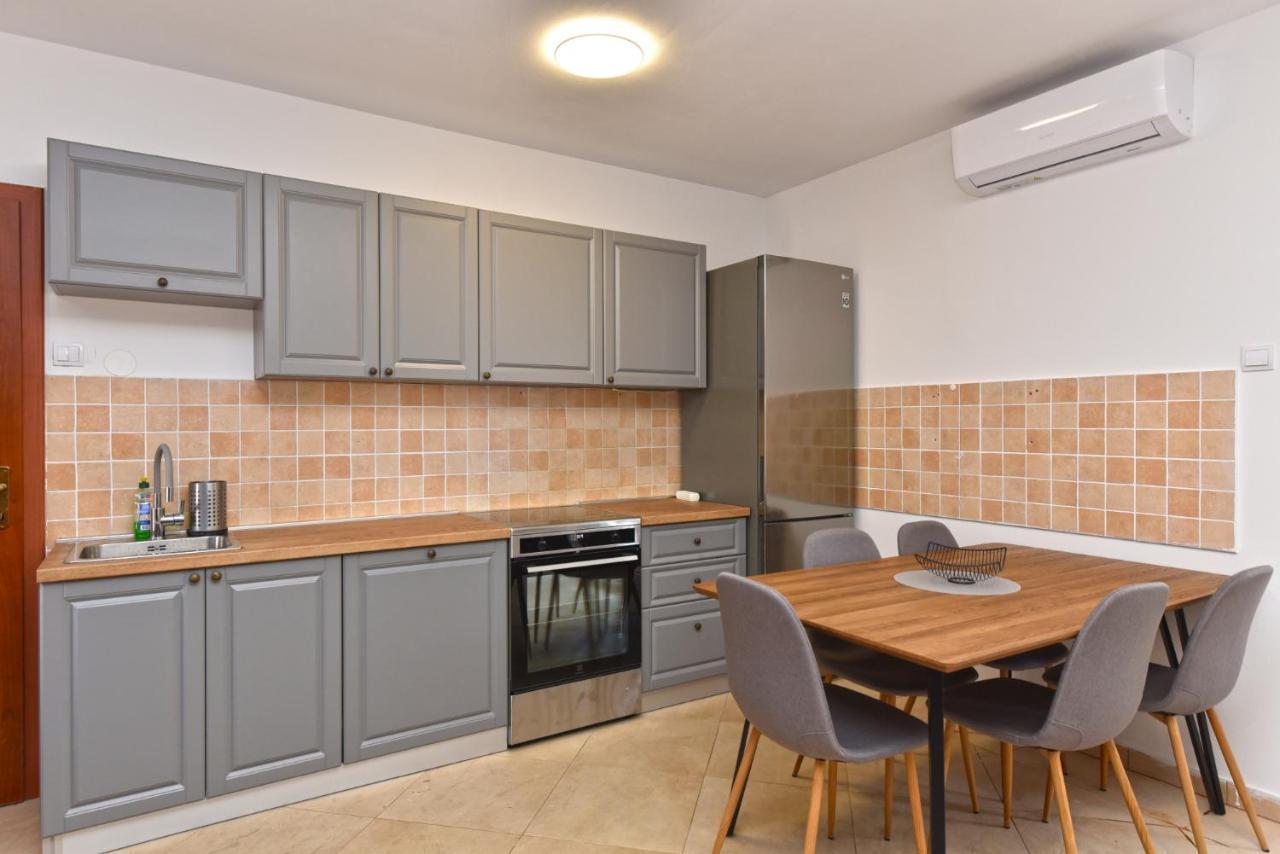 Apartmensts Arsen 928 Appartement Pula Buitenkant foto